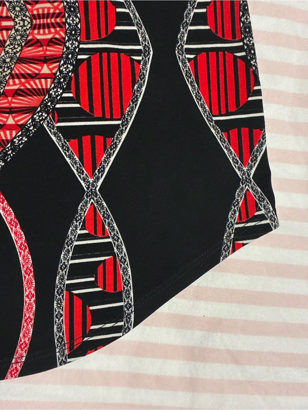Cocomo Black & Red Geometric Long Sleeve Tee - Picture 5 of 6